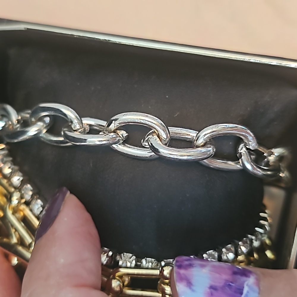 KENDALL & KYLIE  Watch and Bracelet gift 🎁 set - Picture 5 of 13